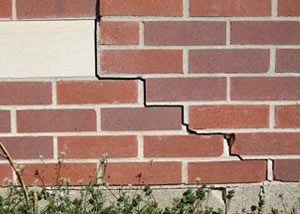 a foundation wall crack on a Oakton home.